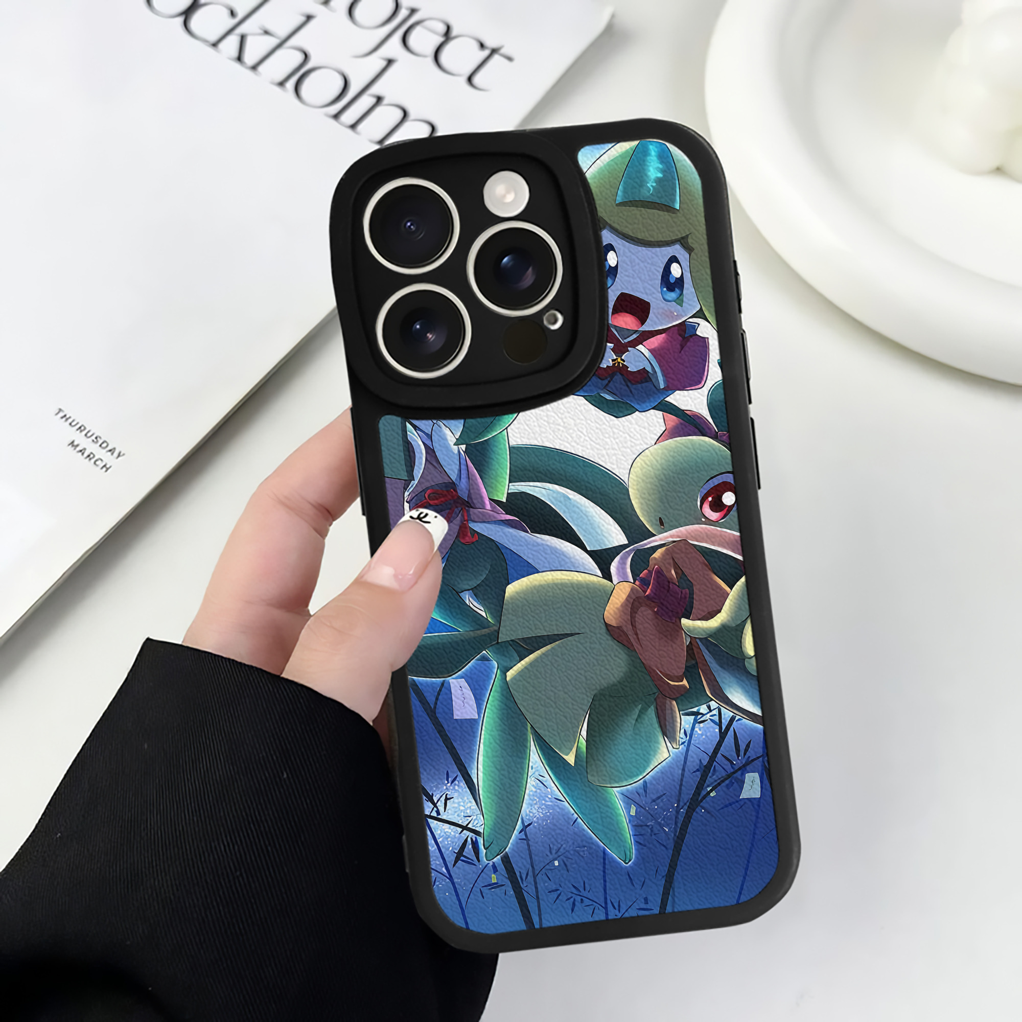 （画像用） ポケットモンスター Pokémon 【iPhone 16シリーズ対応】シリコンスマホケース（レザー調） 材質：シリコン